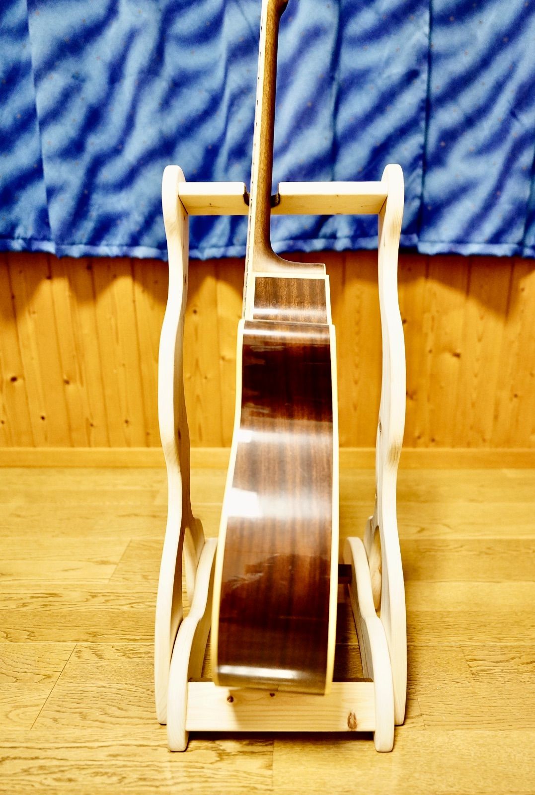 木製ギタースタンド 無塗装