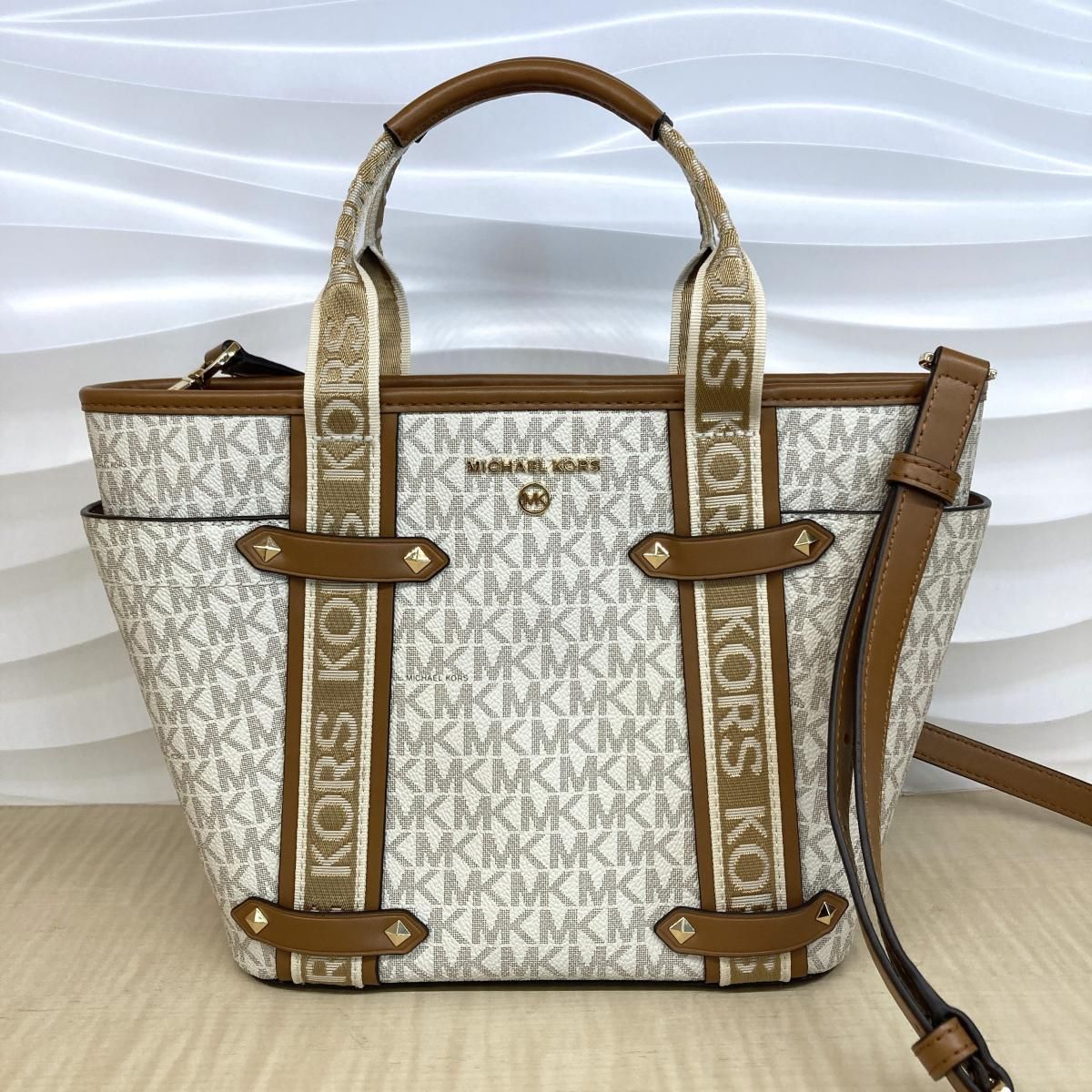 中古】 Michael Kors （マイケルコース） MAEVE ｽﾓｰﾙ ｺﾝﾊﾞｰﾁﾌﾞﾙ