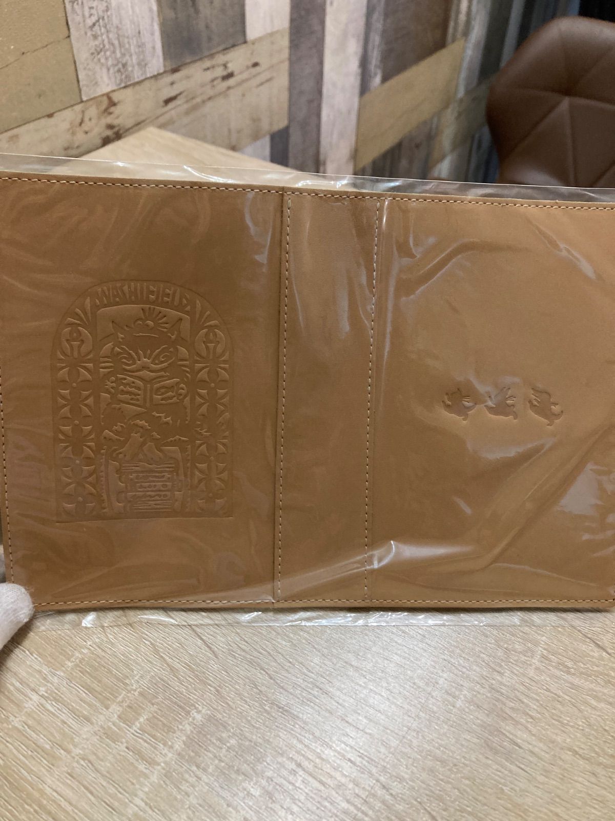 専用です。他のかたはご遠慮ください。切り絵文庫ブックカバー　本革　ベージュ