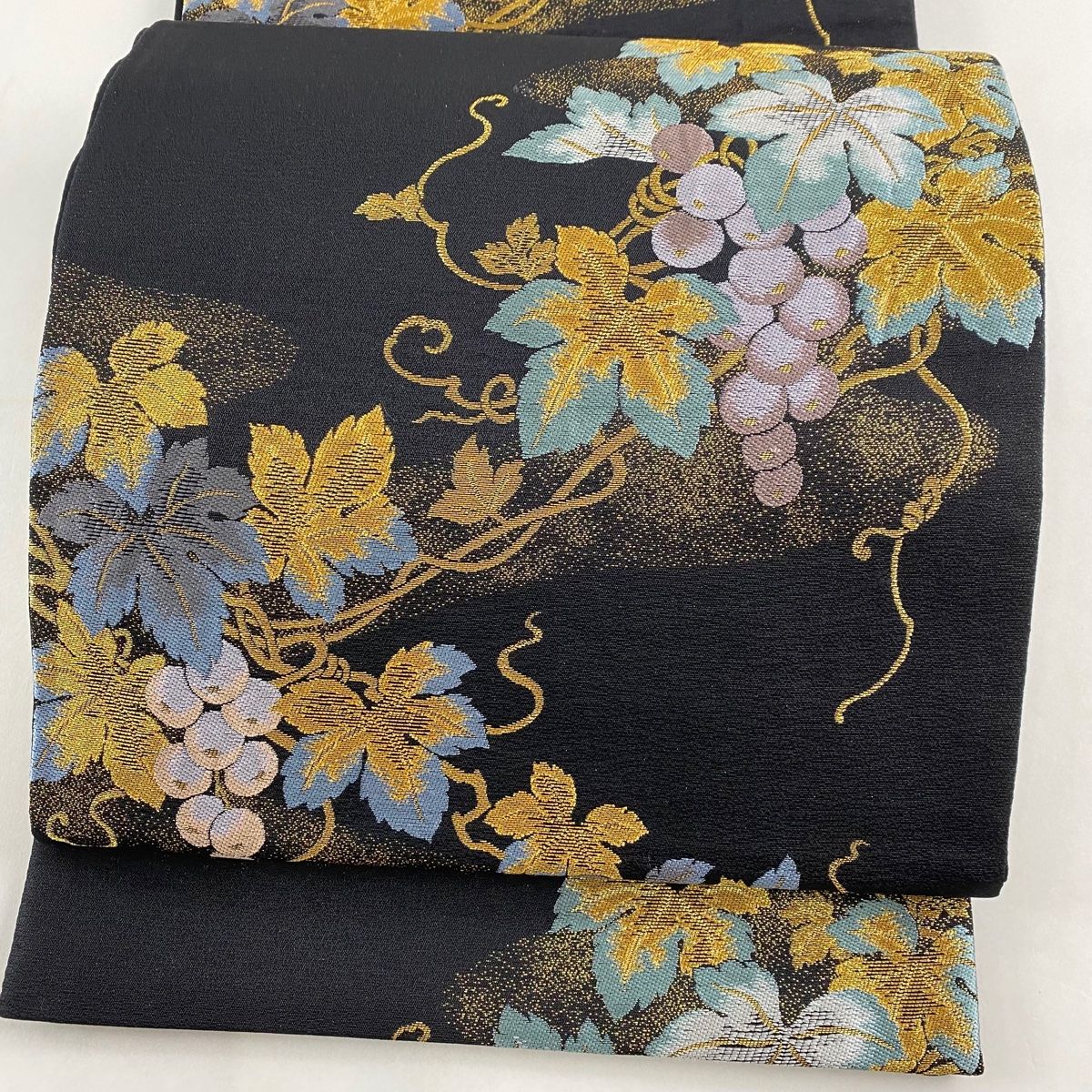 袋帯 名品 葡萄 霞 金糸 刺繍 黒 六通 正絹