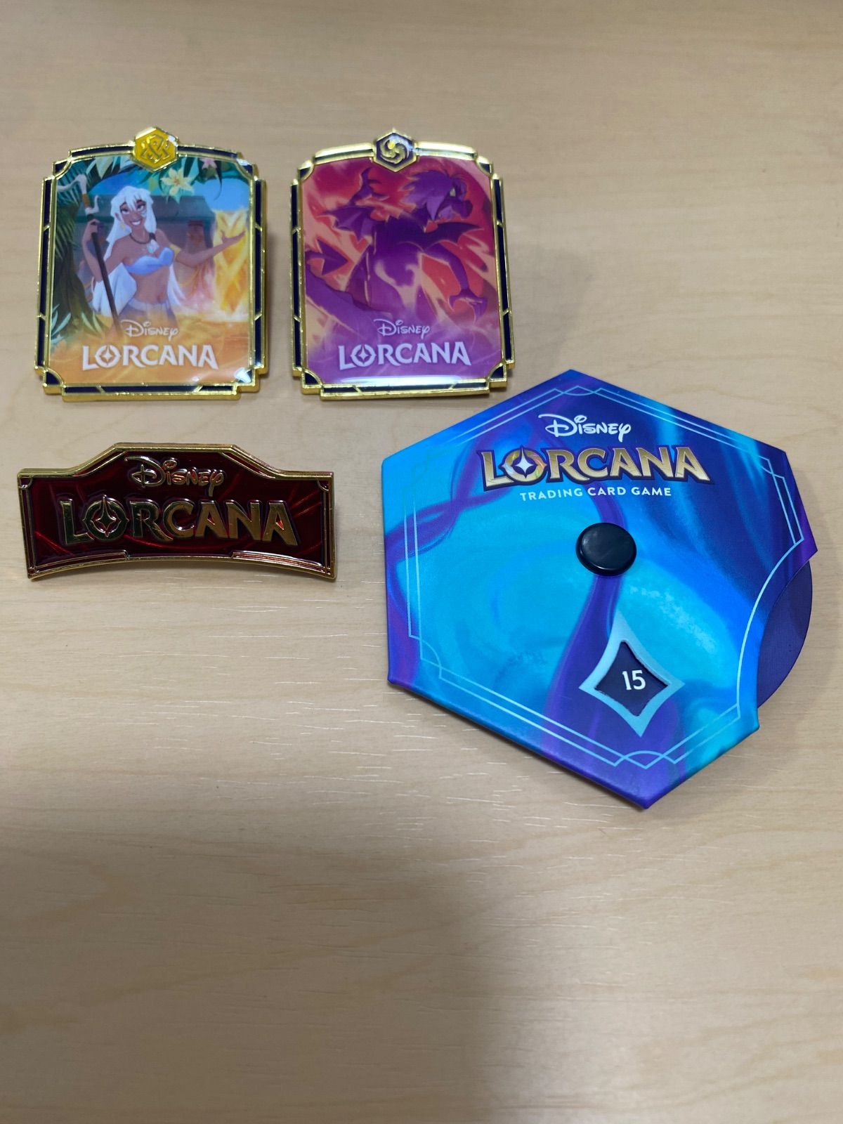 Disney Lorcana ピンバッジ 4個セット - メルカリ