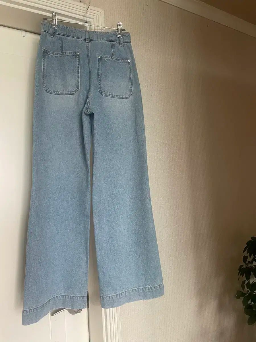 デニムパンツ