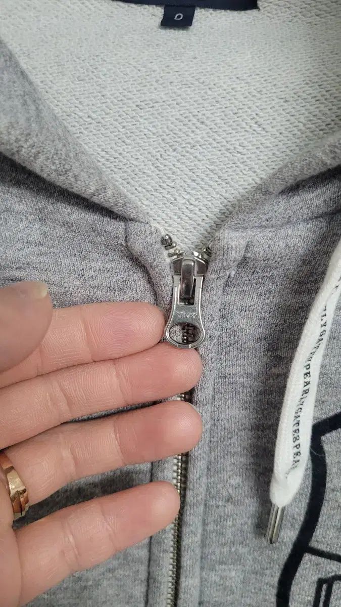 フードジップアップ