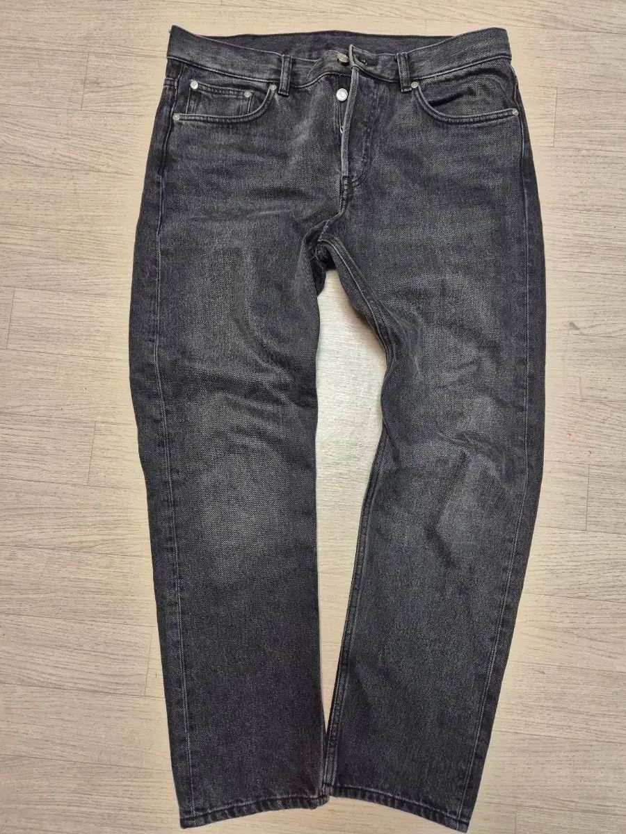 ARKET(アーケット) レギュラー クロップド デニム