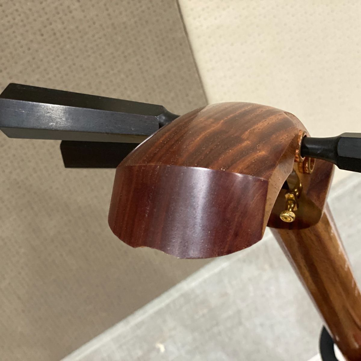 H018 ◉ 太棹 津軽三味線 < 花梨・三折 > 中古 / ケース付