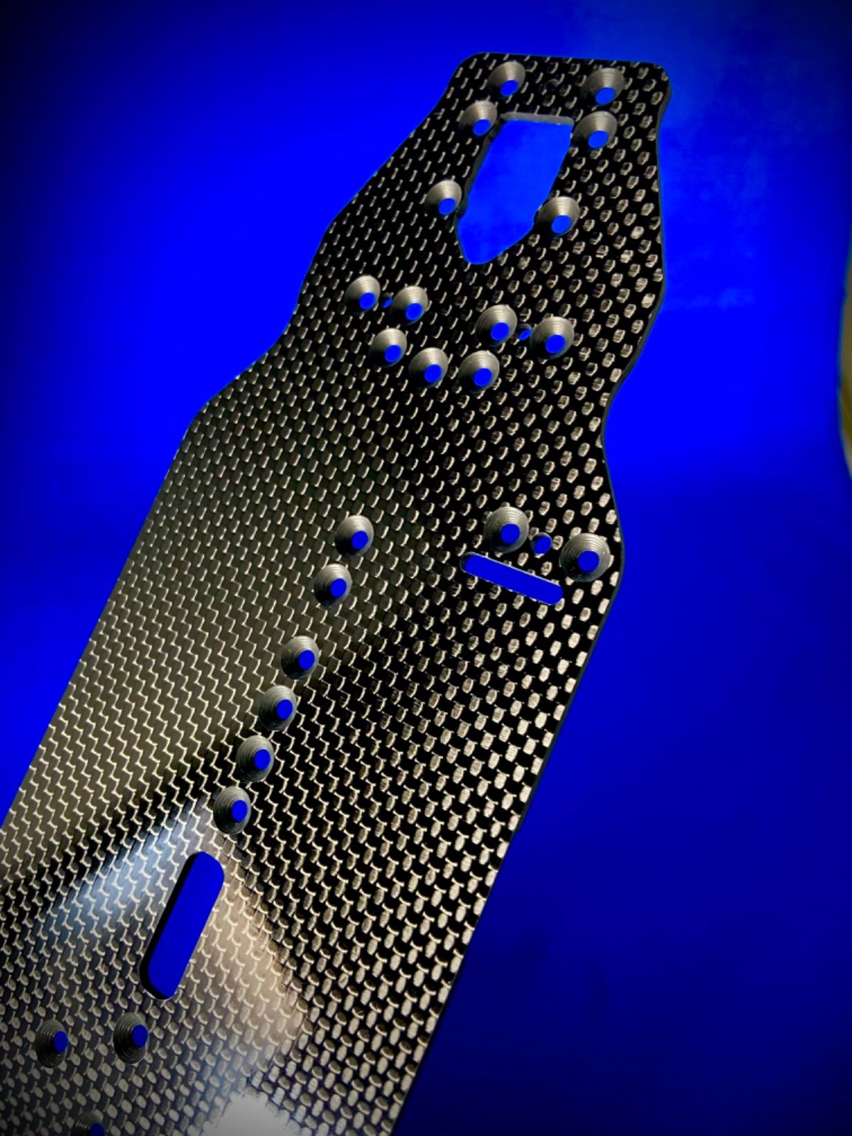 XRAY T4 2021 メインシャーシ 蕨山Carbon