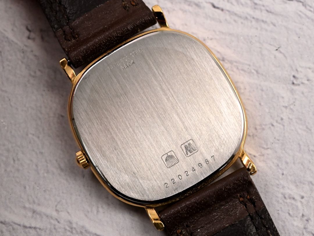 ヴィンテージ LONGINES L150.2 MEN'S GOLD Tone WATCH QUARTZ ヴィンテージ LONGINES L150.2 MEN'S GOLD Tone WATCH QUARTZ