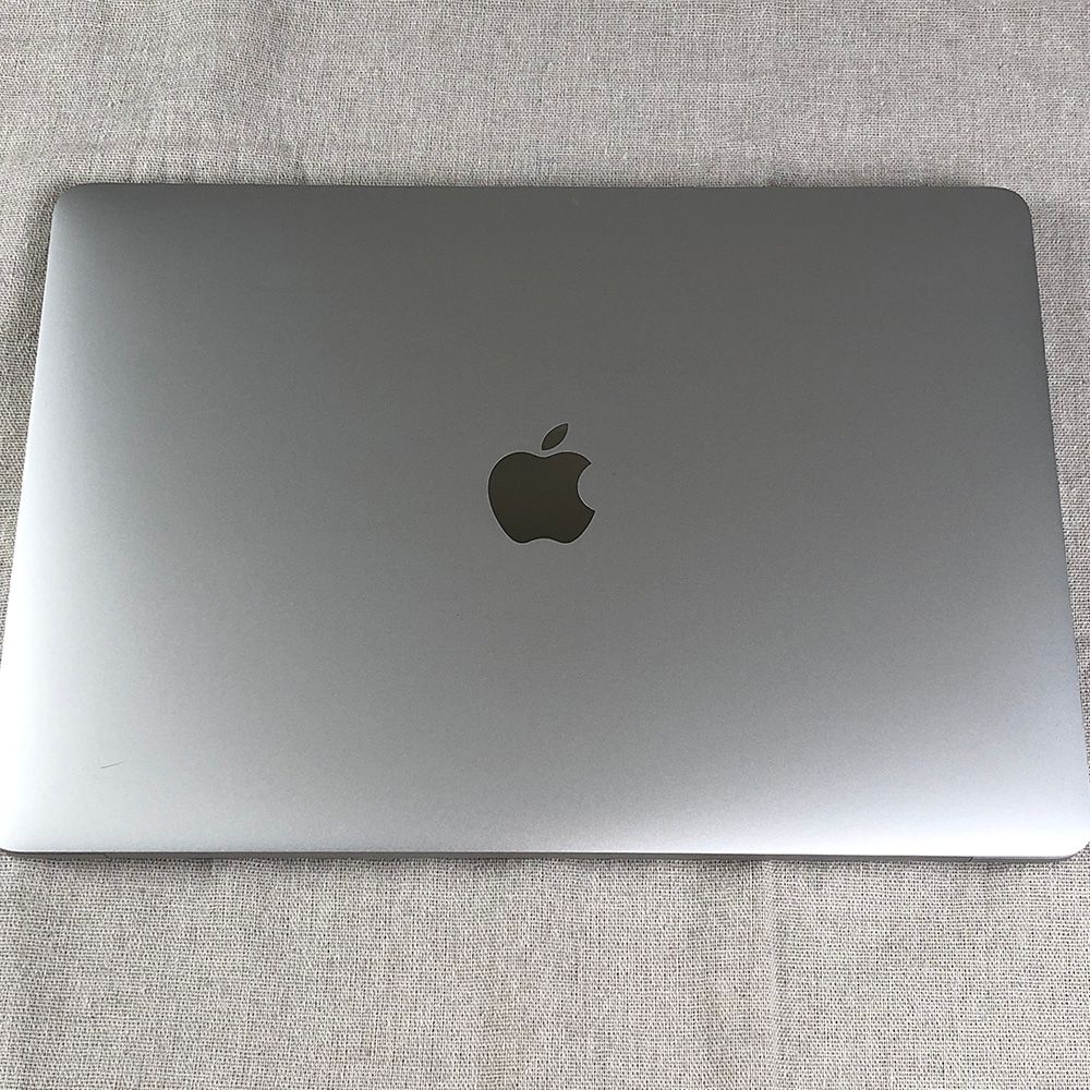 MacBook本体のみ アップル(Apple) MRXV3J/A 13インチMacBook Air 8コアCPUと8コア