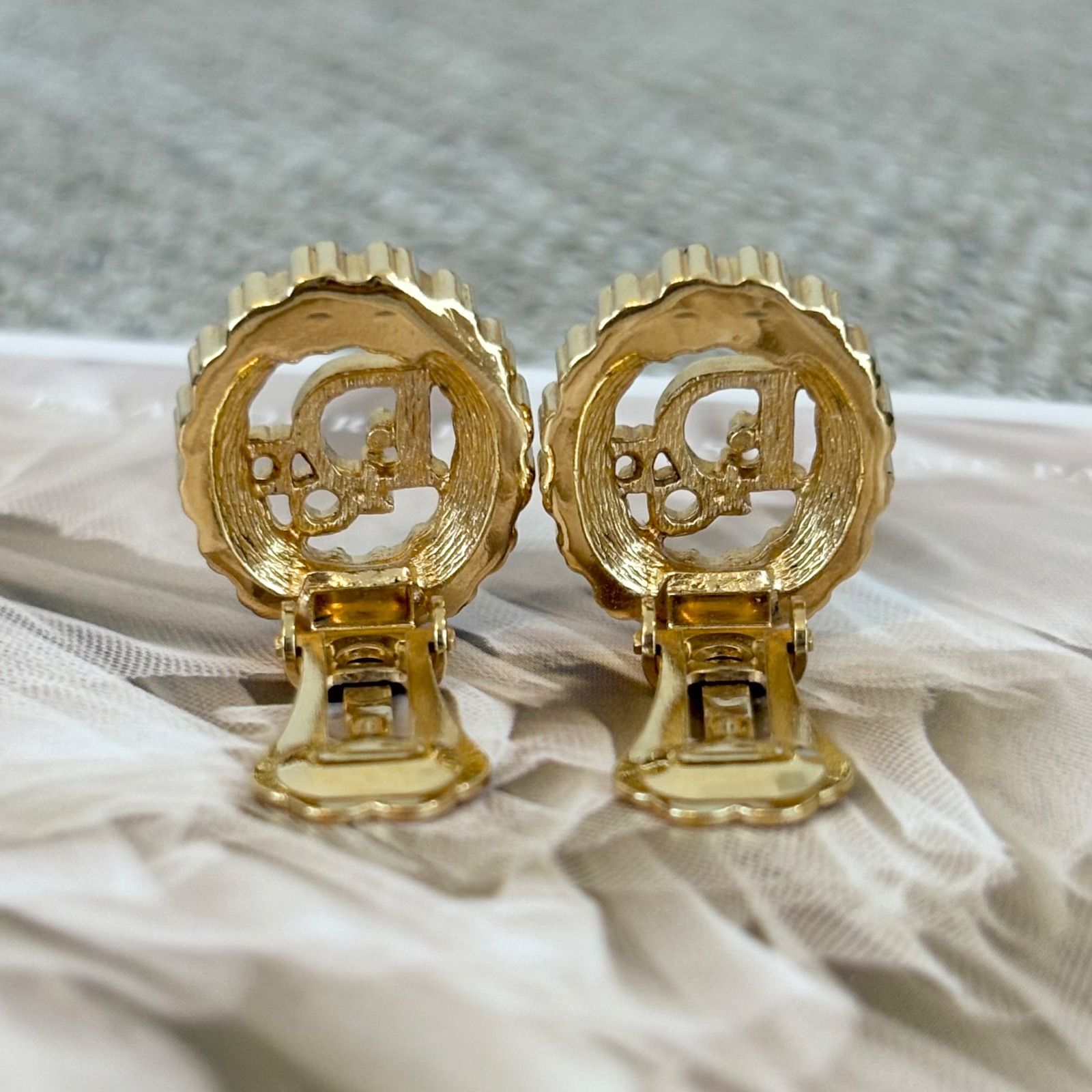 Christian Dior ピアス オーバル ラインストーン ゴールド