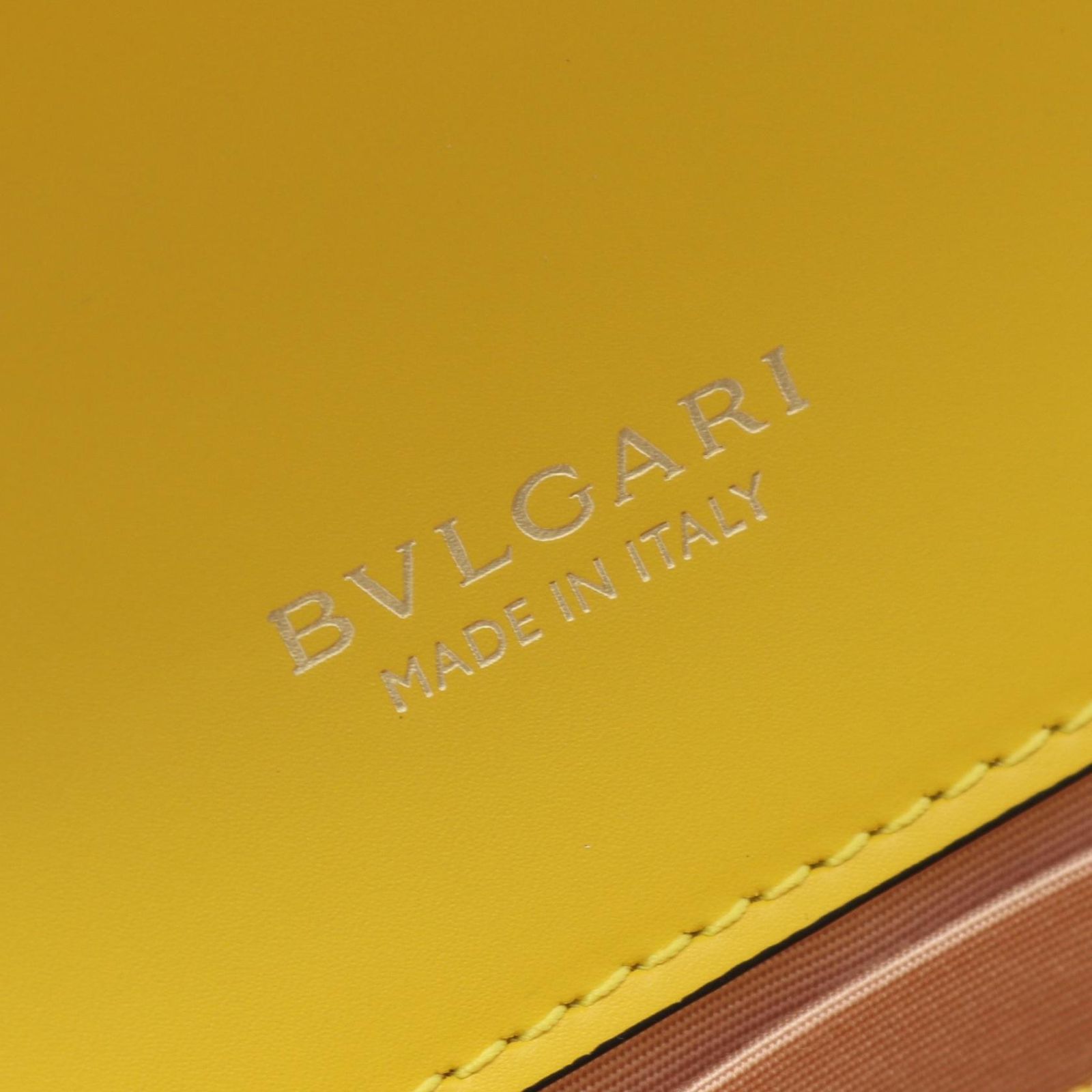 人気モデル✨ブルガリ　セルペンティ　チェーンショルダー　イエロー　レザー ブルガリ BVLGARI ショルダーバッグ セルペンティ フォーエバー