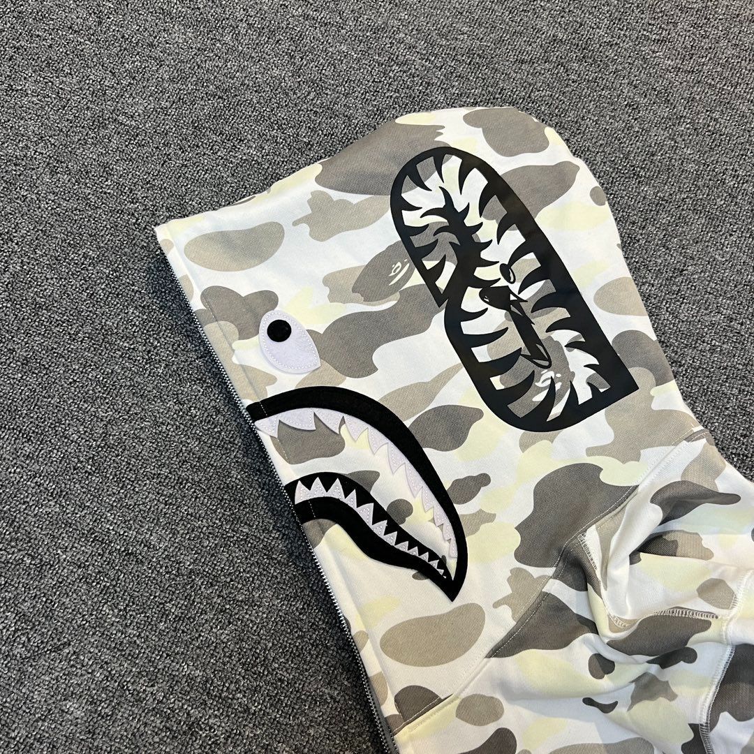 A BATHING APE アベイシングエイプ 長袖 Sharkシャークパーカー 男女兼用 グレー