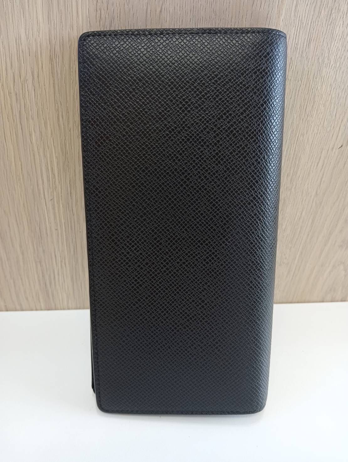 美品 ルイヴィトン コンパクト財布 タイガ ブラック 中古品】LOUIS VUITTONルイヴィトン タイガ 長財布