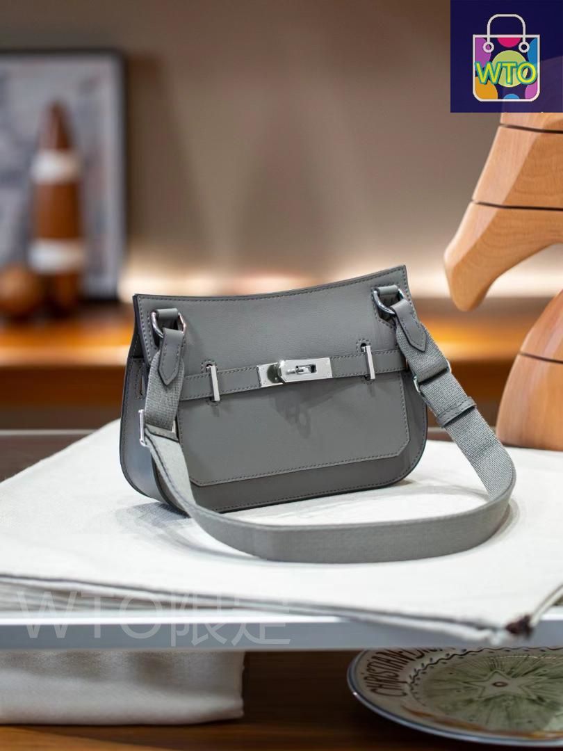 【大人アイテム♡】HERMES ショルダーバッグ ◇大人でシンプル♪【HERMES】Herbag Zip 31 Bag ゴールド金具
