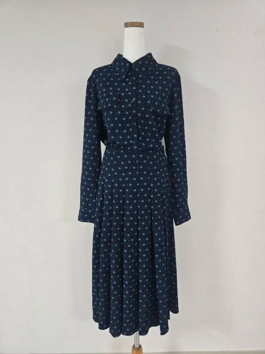 マーカス ルーパー ラップスタイル プリーツ ロング丈ワンピース