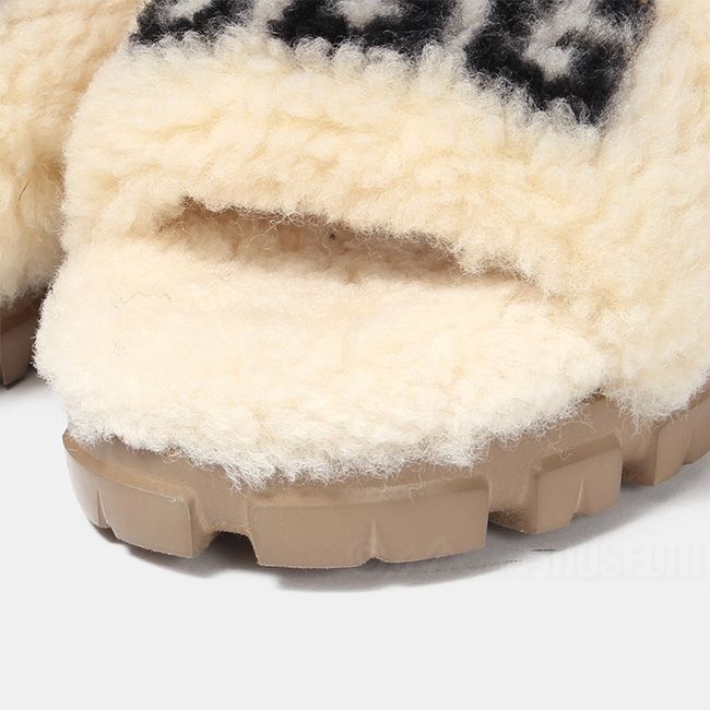 新品未使用】 UGG アグ シューズ ファーサンダル COZETTA CURLY