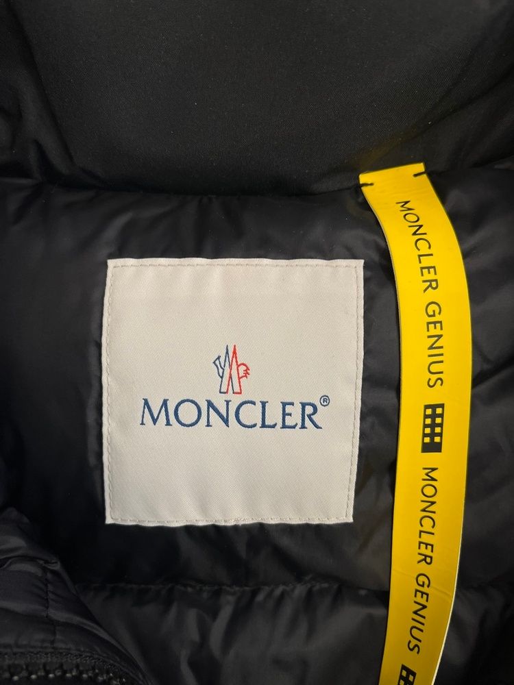 モンクレール MONCLER ×HYKE ハイク VANILIS GILET ショート丈ダウン