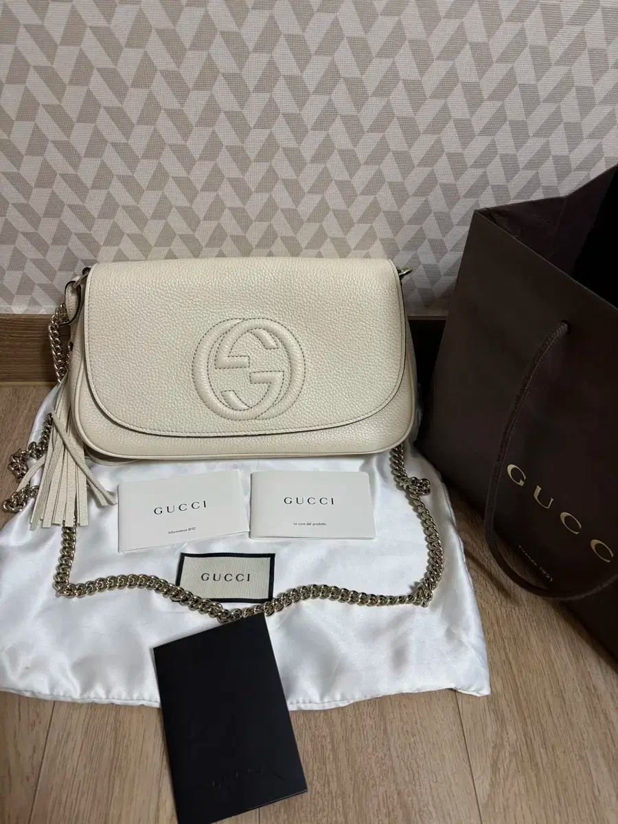 GUCCI グッチ ソーホー タッセル クロスバッグ