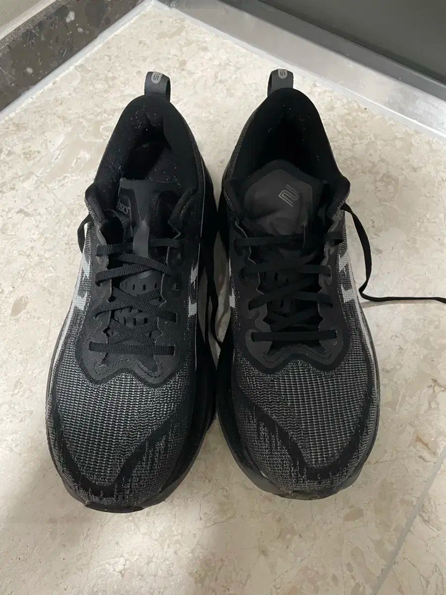 Asics アシックス スーパーブラスト 2 黒 265 ランニングシューズ