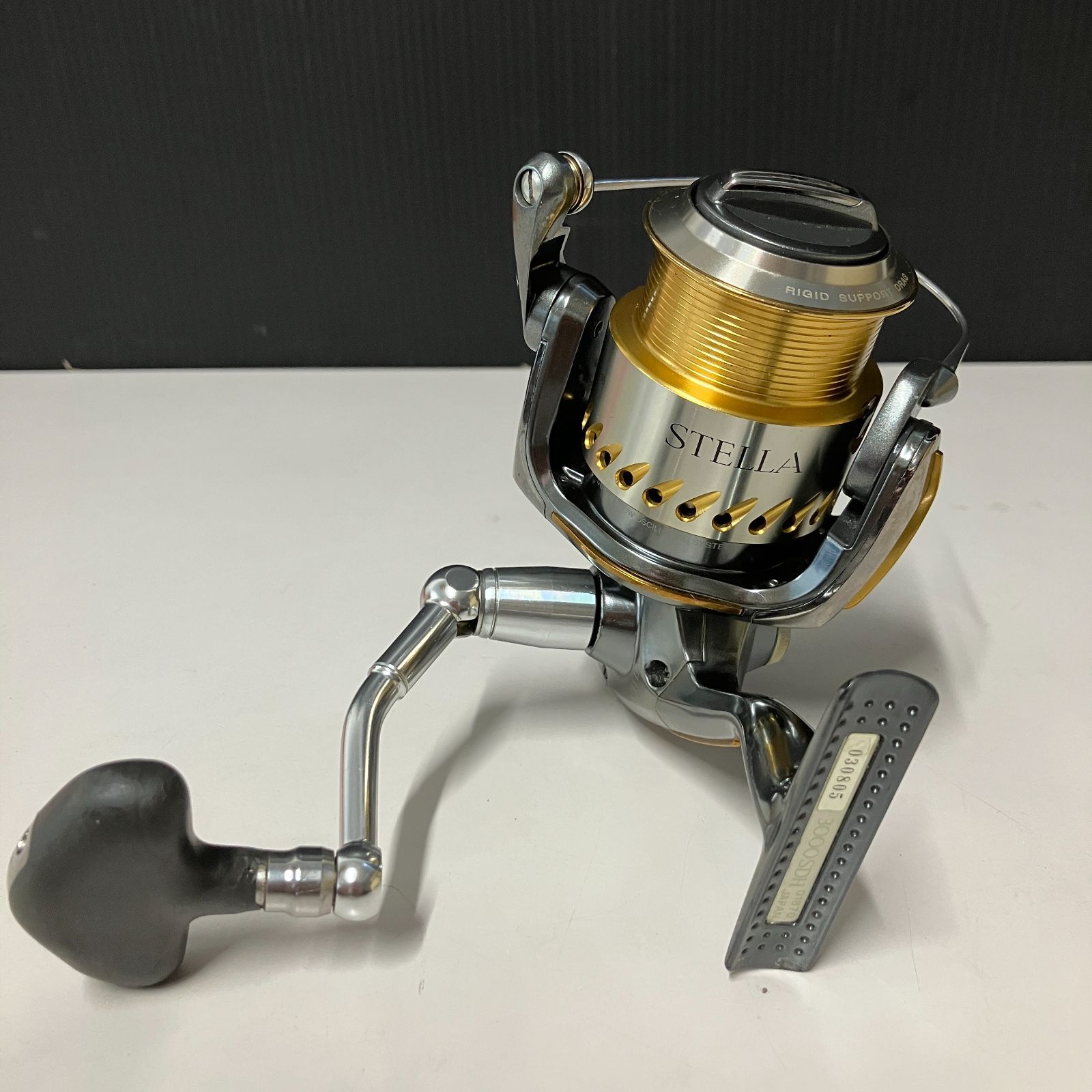SHIMANO - シマノ 04ステラ STELLA 3000SDH 美品です！ シマノ(SHIMANO) 04'ステラ 3000 A-RB 01846｜アウトドア用品