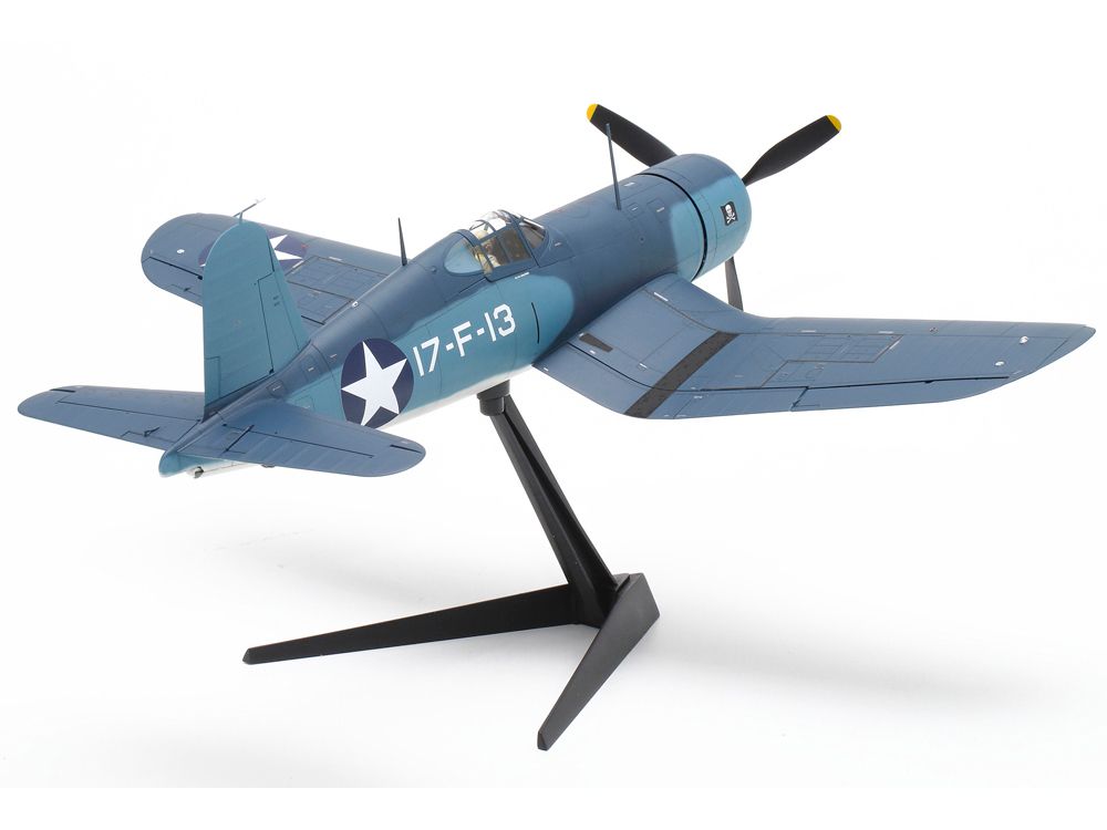 32 ヴォードF4U-1コルセア