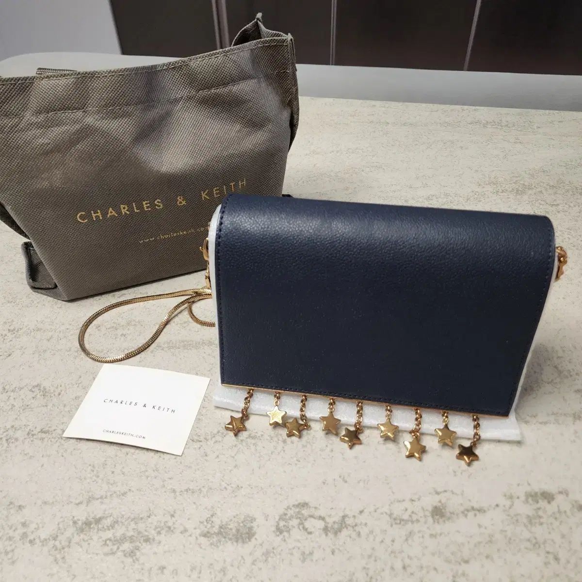CHARLES - KEITH チャールズアンドキース クロスバッグ