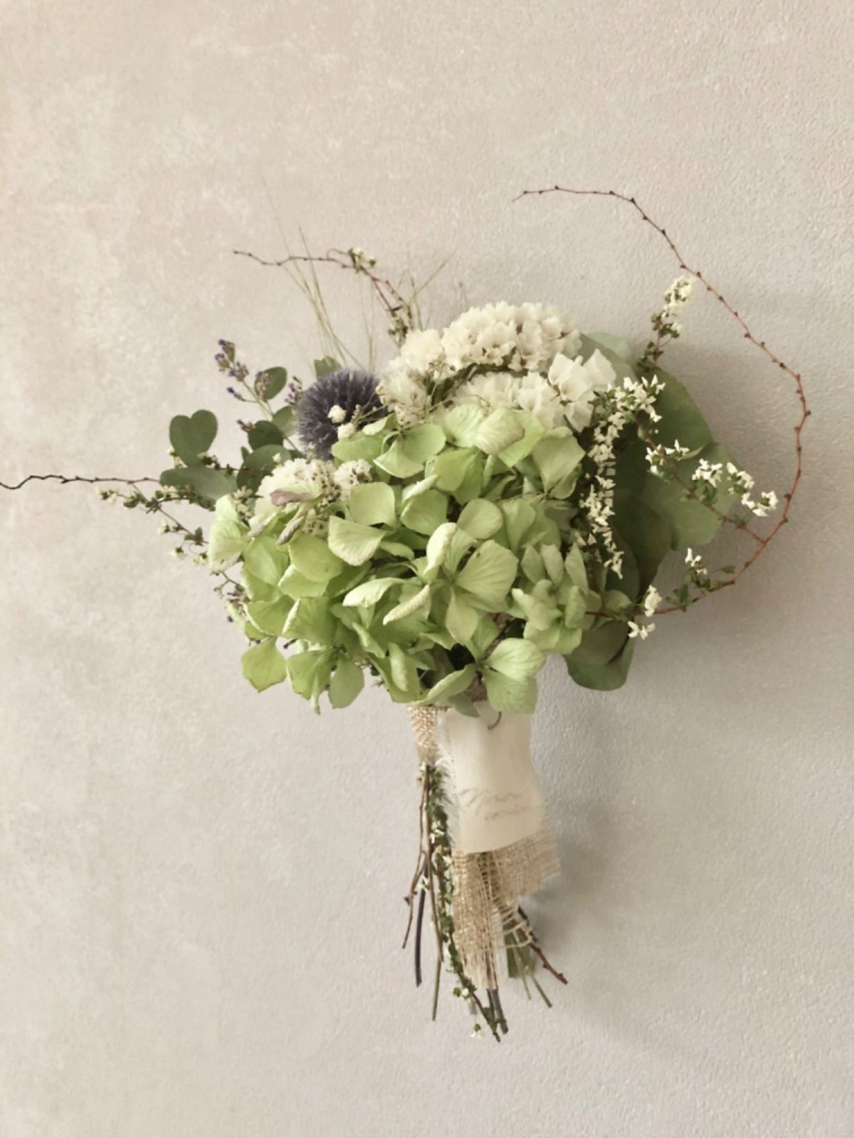 early summer グリーンアナベルとユキヤナギのスワッグ 24〜28cm 雪柳