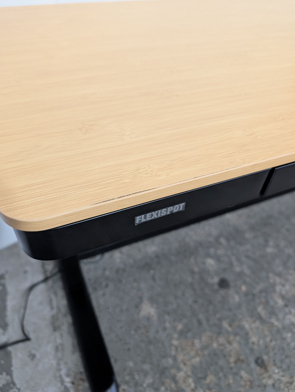 電動式昇降デスク