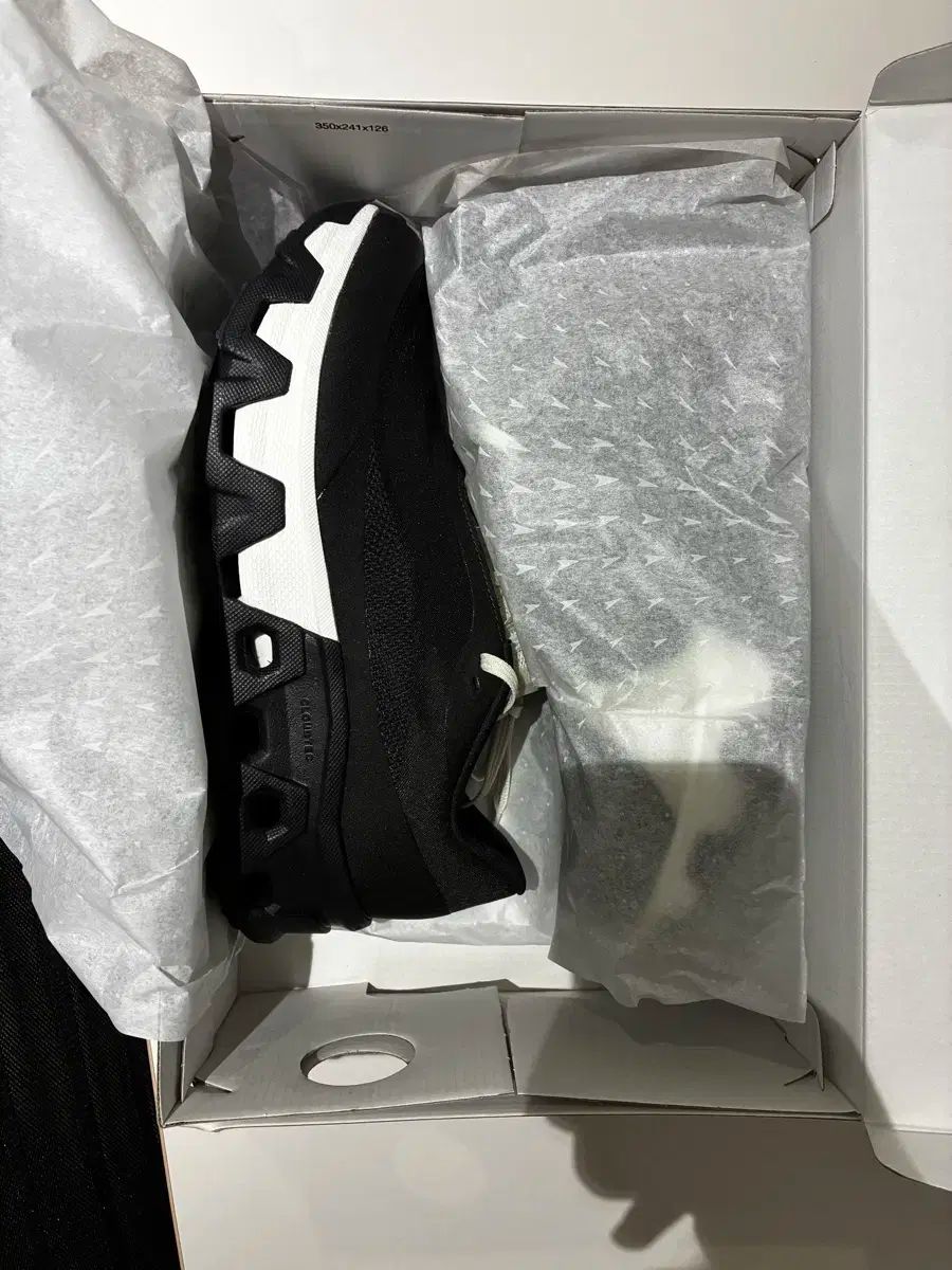 275 オン ラウ クラウド モンスター ハイパー3