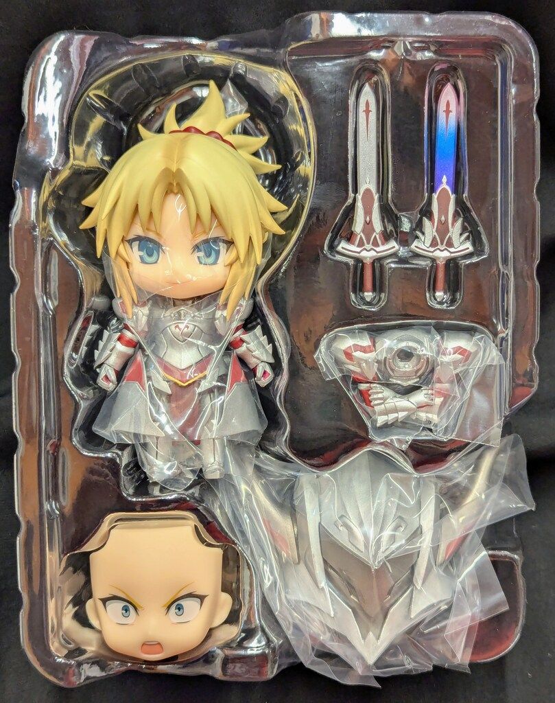 グッドスマイルカンパニー ねんどろいど `赤`のセイバー 885