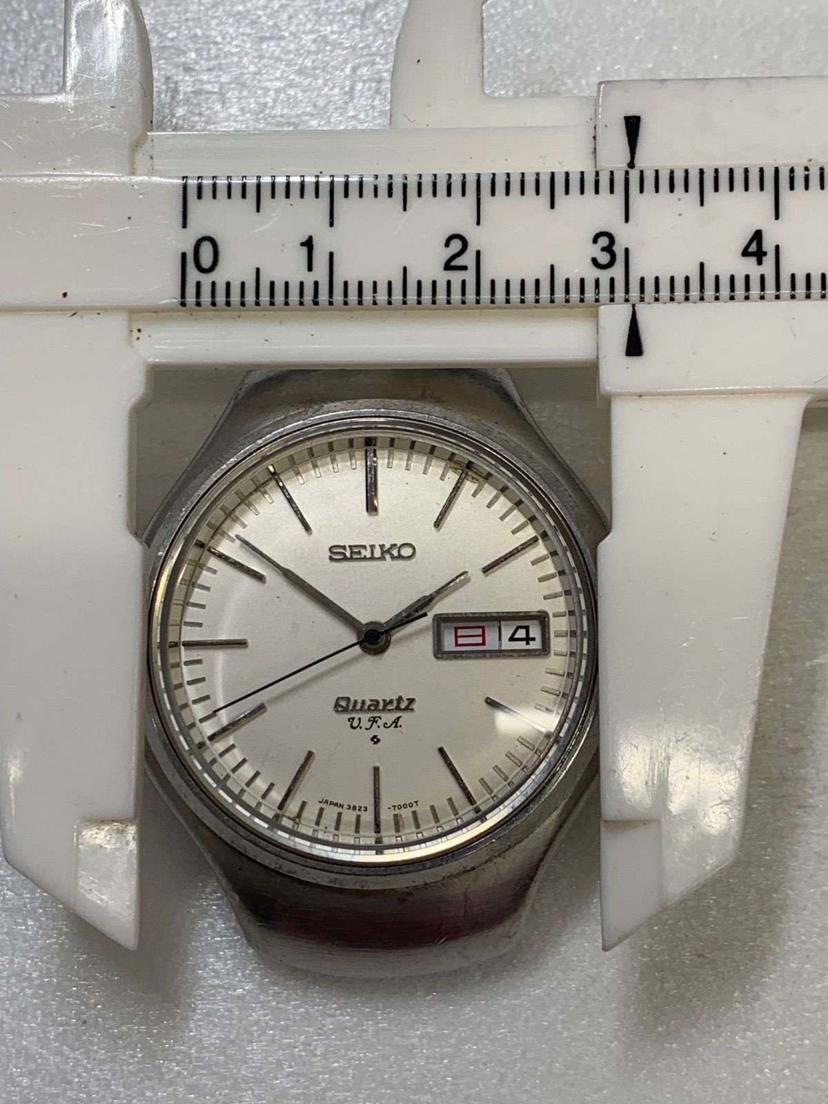 SEIKO セイコー クォーツ 3823-7000 メンズ腕時計 SEIKO セイコー QUARTZ V.F.A. 3823-7000 クオーツ デイデイト メンズ