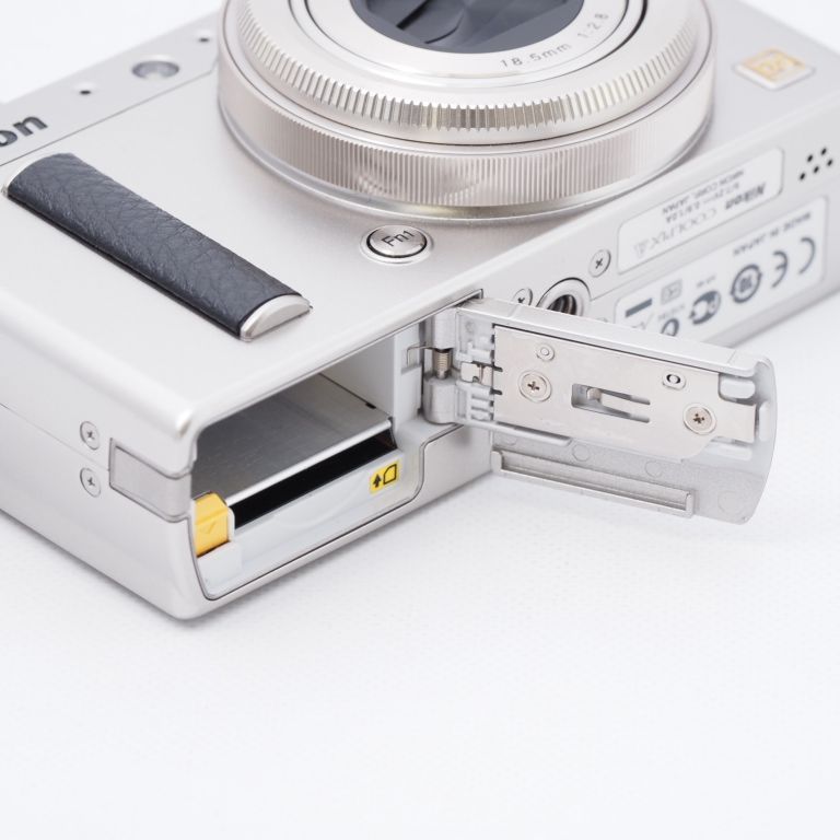 Nikon ニコン COOLPIX A DX シルバー - メルカリ