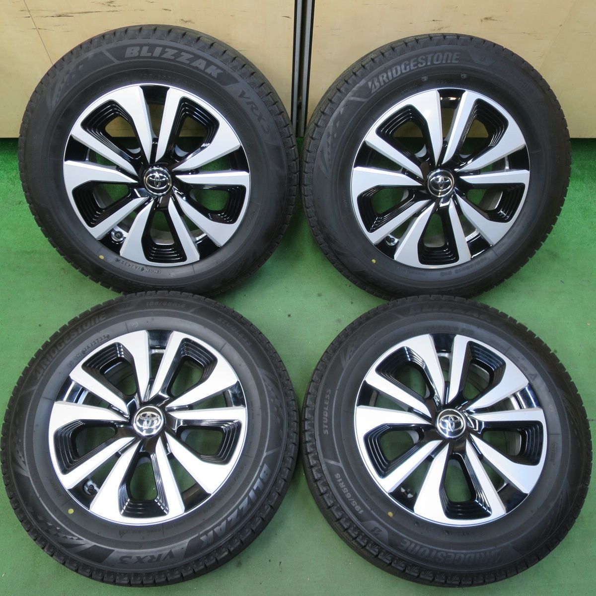 トヨタ30系50系プリウスに❗️195/65R15スタッドレスセット❗️ iceGUARD 30/50 プリウス カローラツーリング レクサスCT 他 15インチ