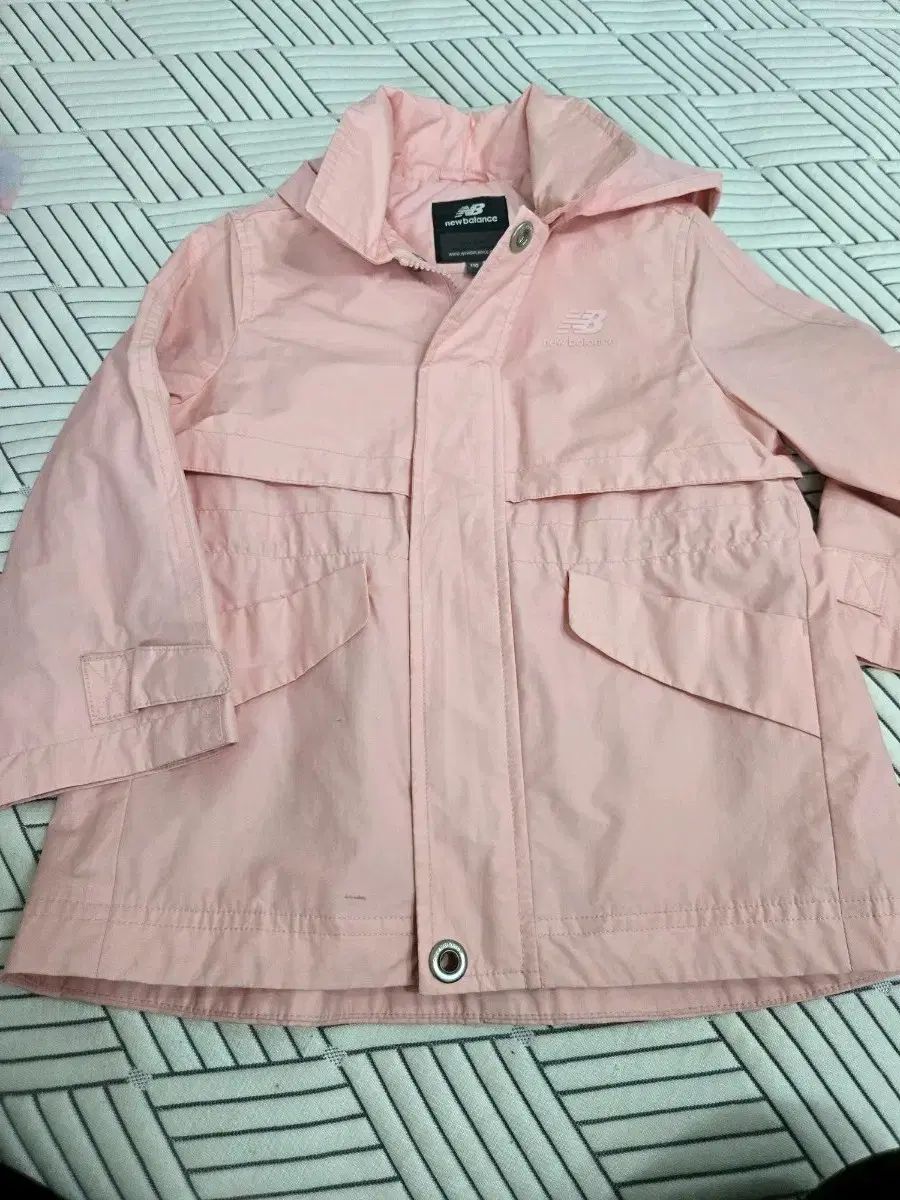 ニューバランス女の子アウター