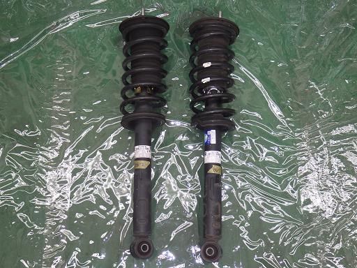 【中古】48520-30090  クラウンロイヤル 純正 サスショック フロントのみ