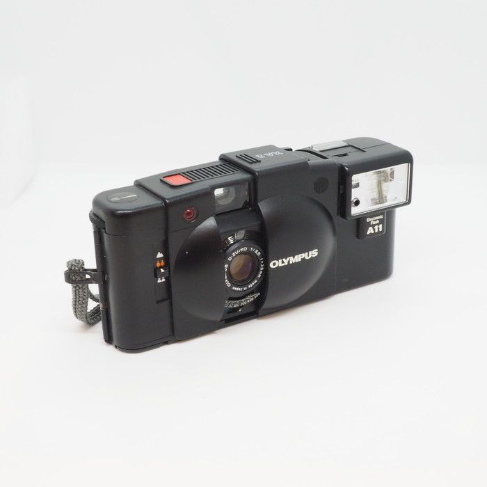 OLYMPUS XA-2