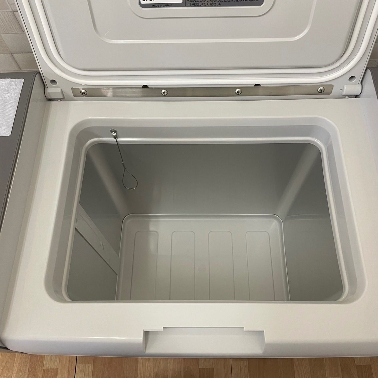 TWINBIRD フリーザー SC-DF25 クーラーボックス ポータブル冷蔵庫 SC-DF25 ディープフリーザー 25L | Products| フリーピストン