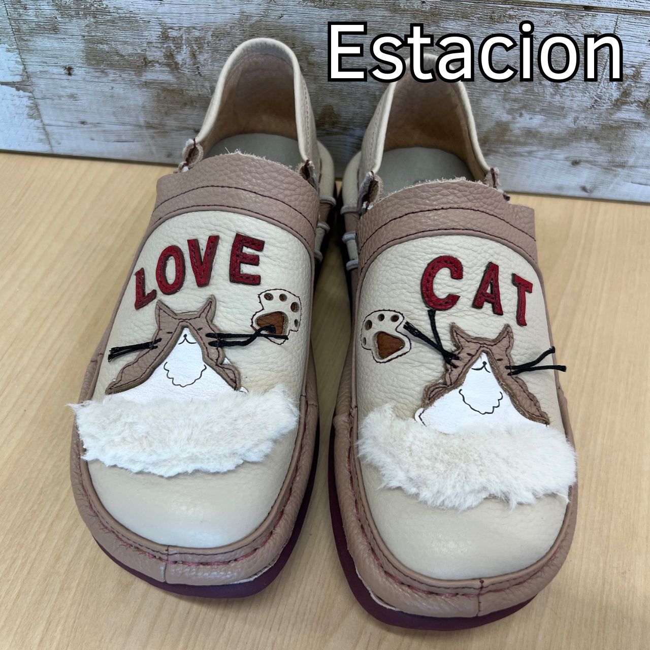 Estacion エスタシオン ネコちゃんモチーフ 本革 スリッポンシューズ tge595