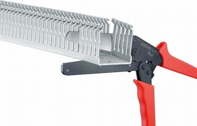 クニペックス KNIPEX ケーブルダクトカッター9502-21