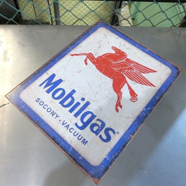 ヴィンテージ モービル　レトロ　看板　アンティーク　　レア！？商品 4枚セット 楽天市場】ヴィンテージ ミニカー 1934 Chevrolet Van シボレー