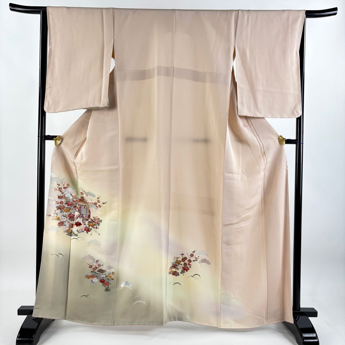 付下げ 身丈164cm 裄丈65cm M 袷 御所車 松梅 刺繍 ぼかし ピンク 正絹 秀品