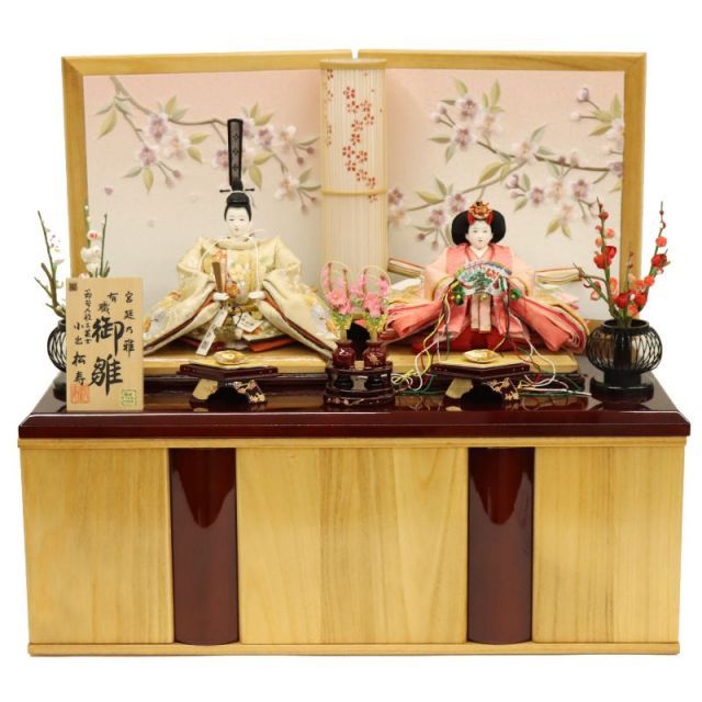 石化柳と縁起良く 南天や若松を束ねた 和モダンなお正月飾り 御飾り