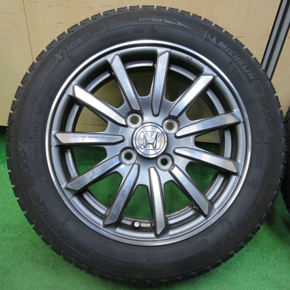 送料無料* 4本価格☆ホンダ N-WGN 純正 155/65R14 スタッドレス 