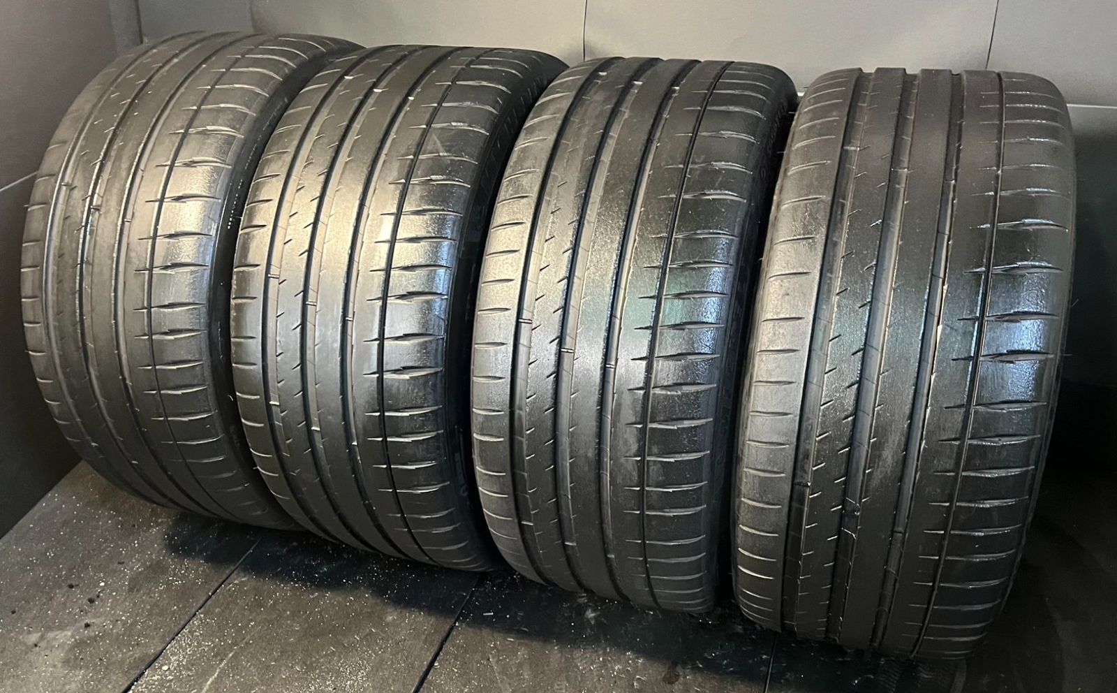 2017年製 約8.5～9分山 ミシュラン MICHELIN パイロットスポーツ PILOT SPORT 4S 255 35R19 4本 h_306