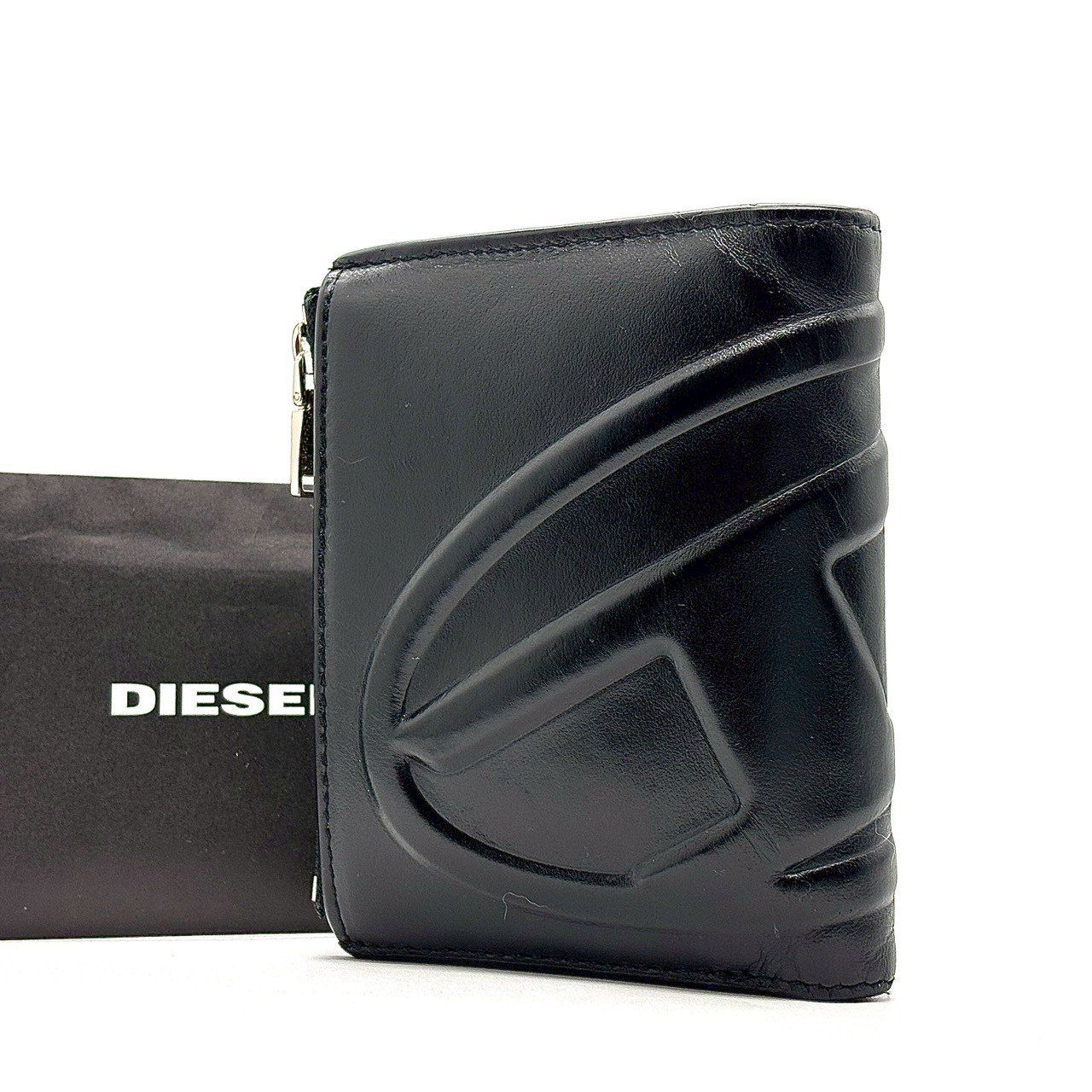SNS映え必至個性派デザイン✨】 DIESEL ディーゼル 二つ折り財布 Dロゴ