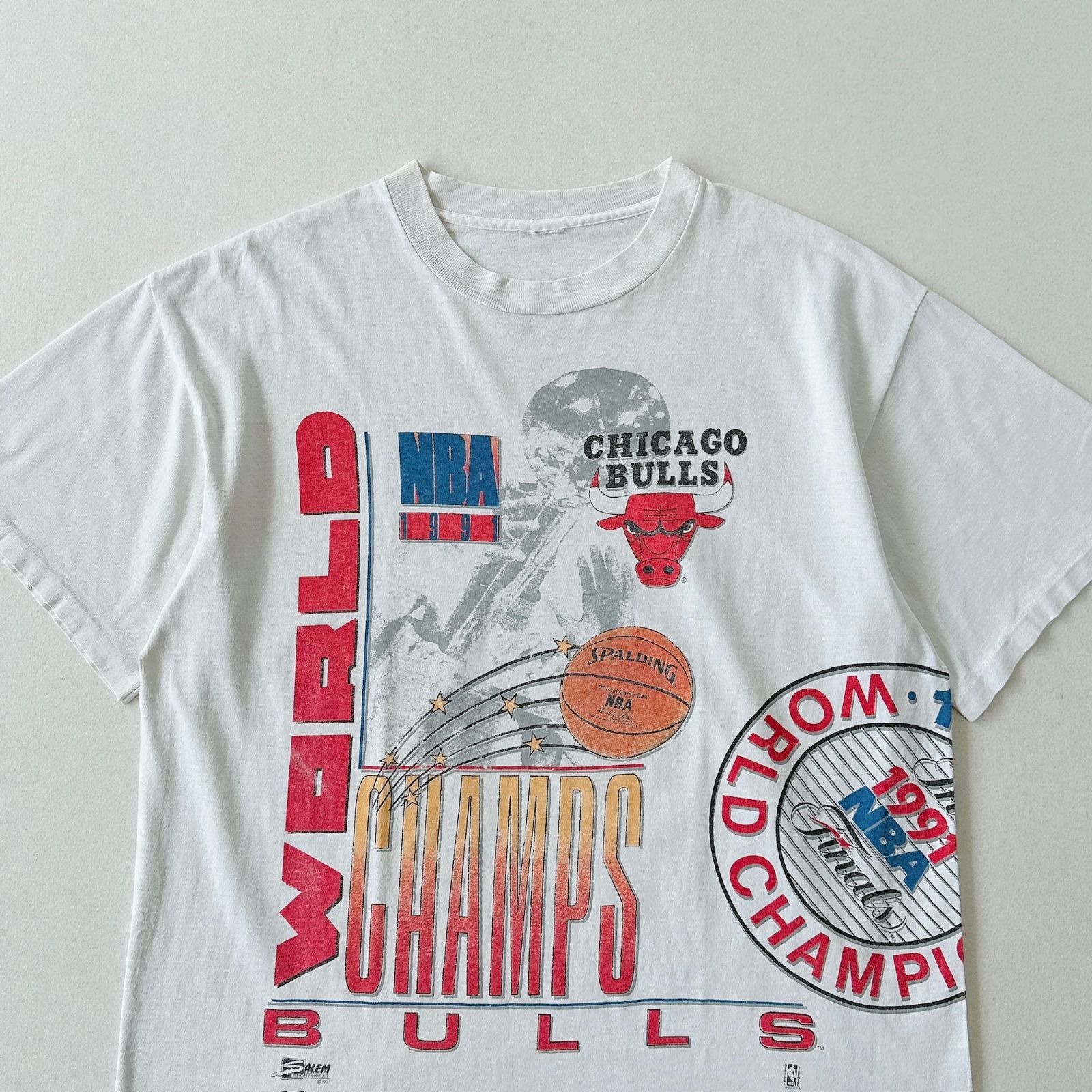 希少 90s SALEM NBA シカゴ ブルズ 初優勝 メモリアル Tシャツ R2439 