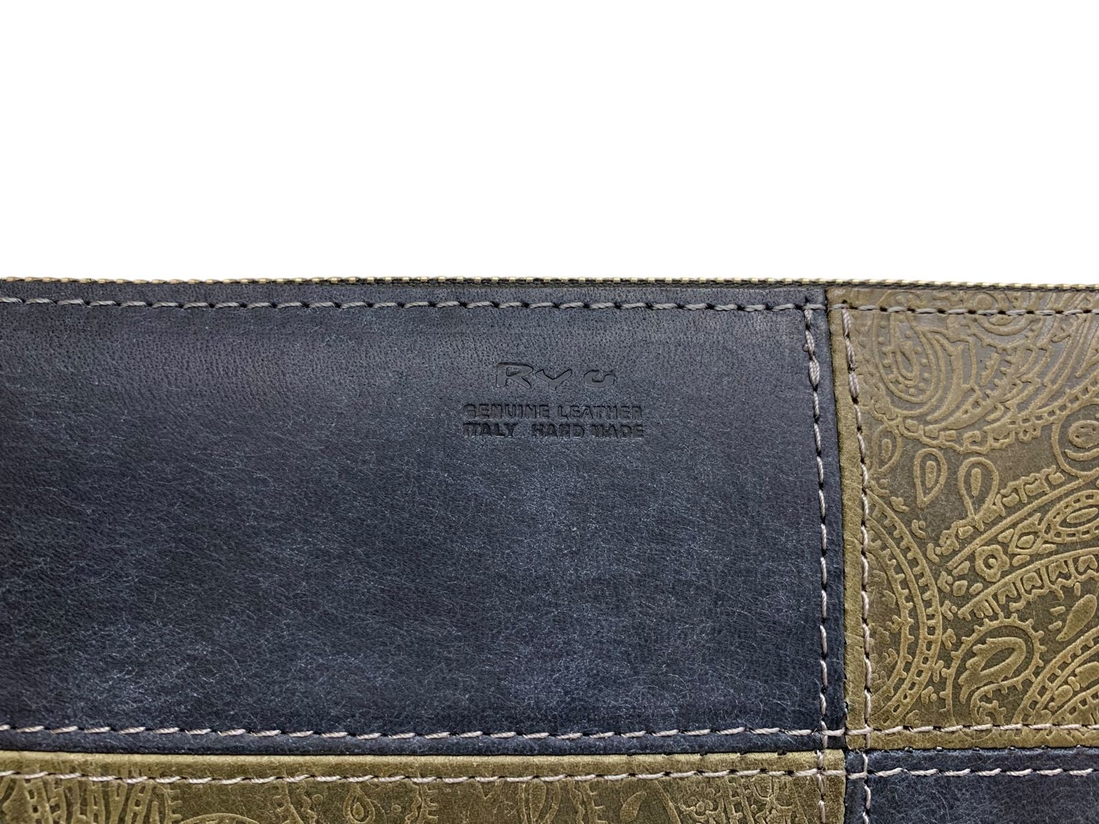 Ryu (リュウ) パッチワーク ペイズリー 柄 レザー ラウンドジップ 長