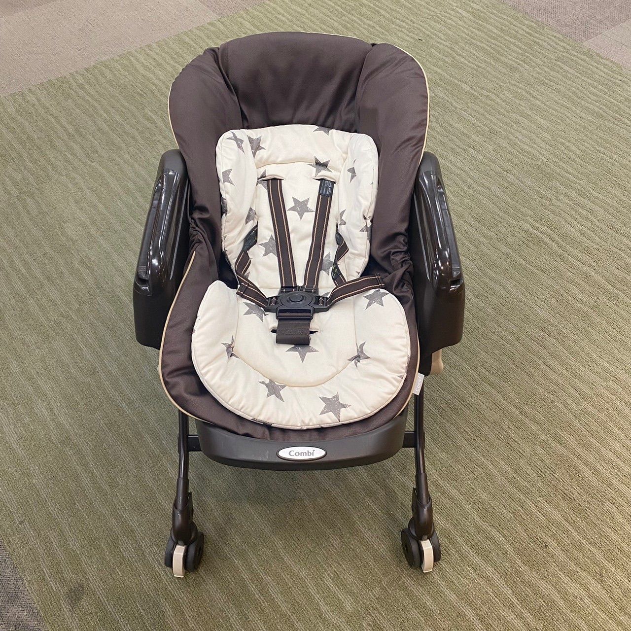 combi - 状態良好Combi コンビ ネムリラ 4キャス AT オート Combi 