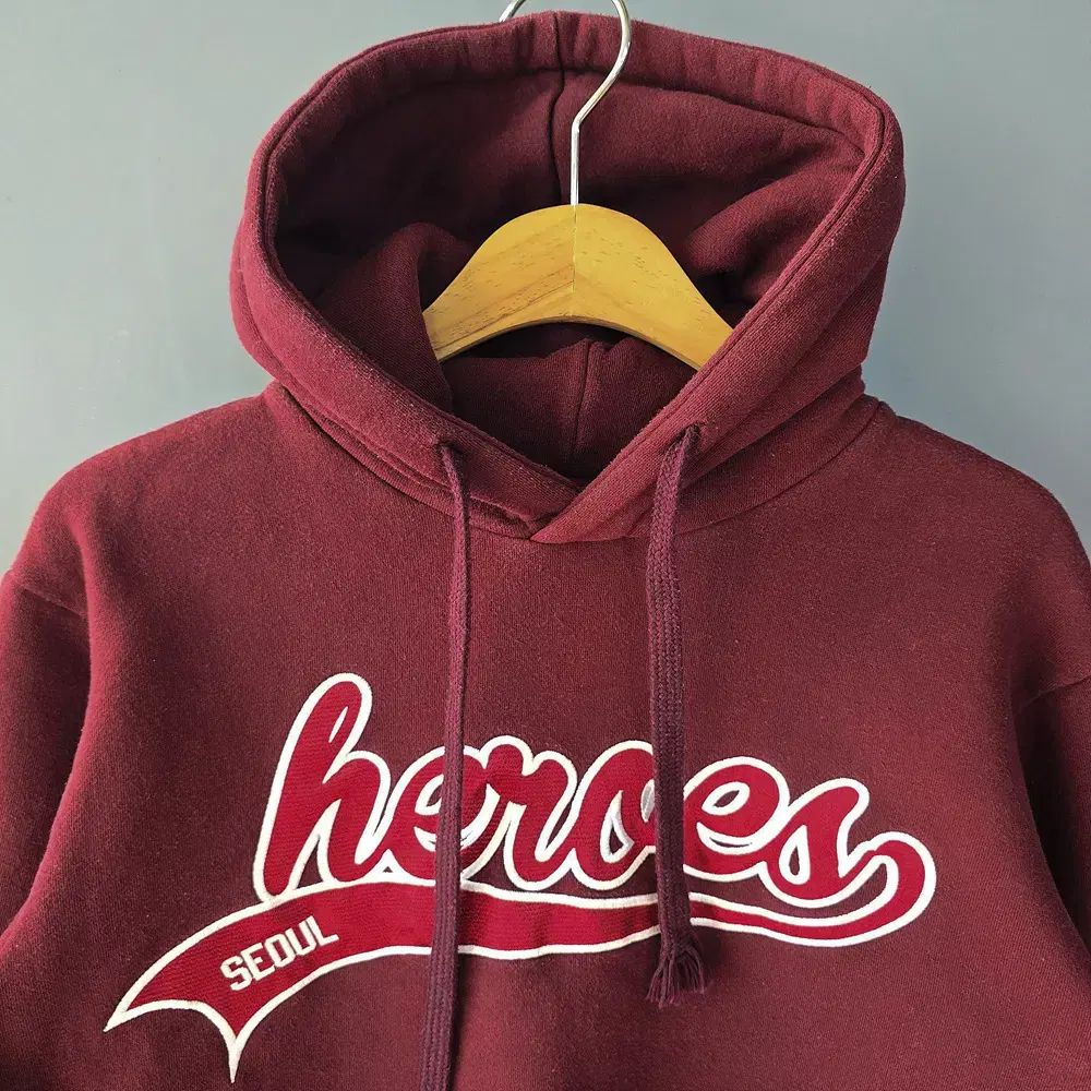 ヒーローズ Heroes ウィッフェン フード付きTシャツ S