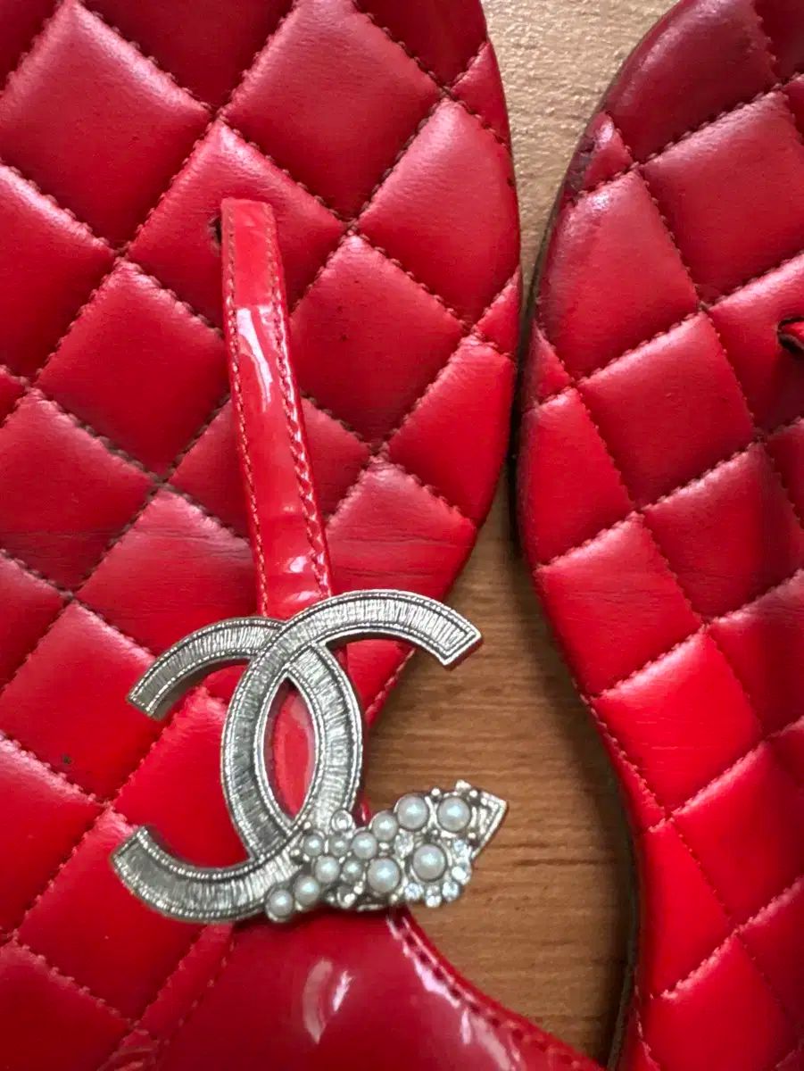 CHANEL シャネル レッド クォルティング サンダル