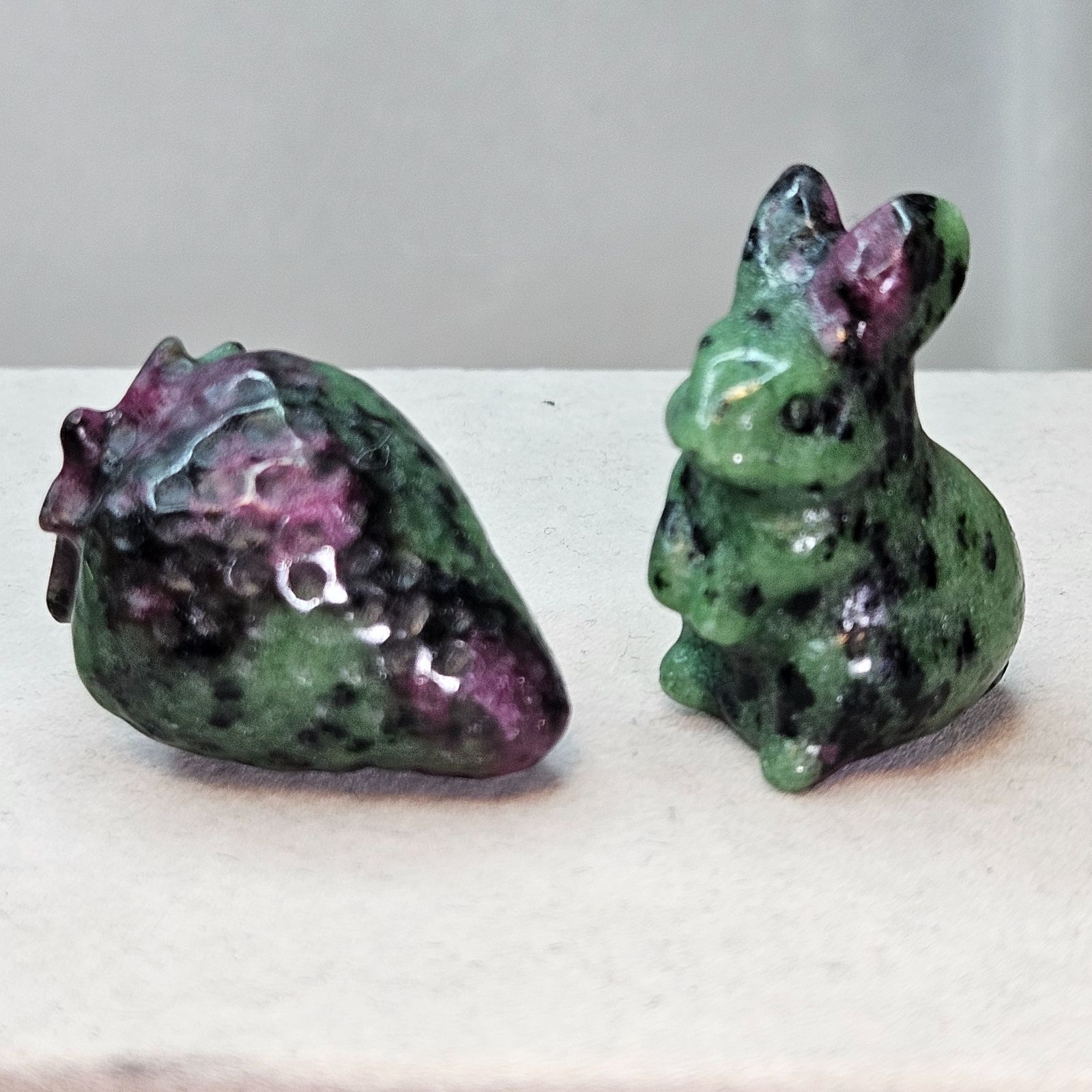 ルビーインゾイサイト✨うさぎ🐰&いちご🍓カービング✨セット✨ - メルカリ